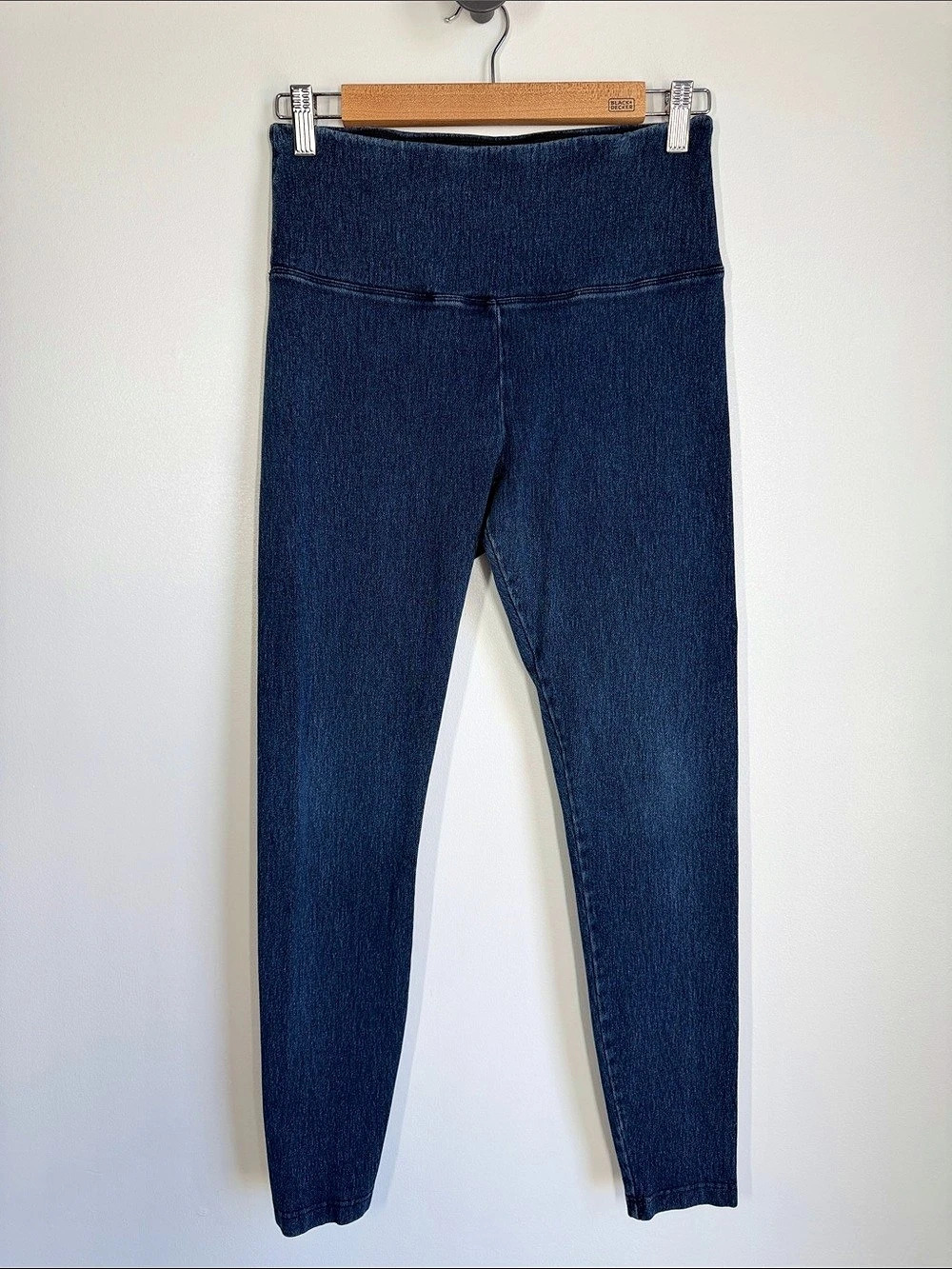 LYSSE Denim-Look Leggings in Blue Size Medium